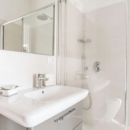 Lia 2 Konukevi La Spezia