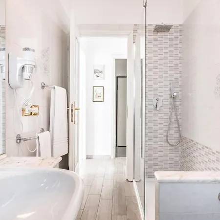 Lia 2 Konukevi La Spezia